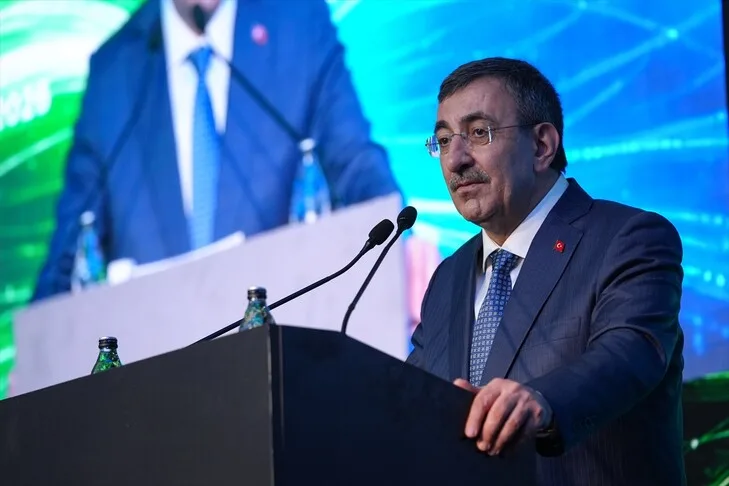 Prezidento pavaduotojas Yilmazas: „Tikimės, kad investicijos į debesų kompiuterijos ir dirbtinio intelekto naudojimą viešajame sektoriuje sparčiai augs“